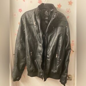 Wantdo Men's Black Faux Leather Bomber Jacket